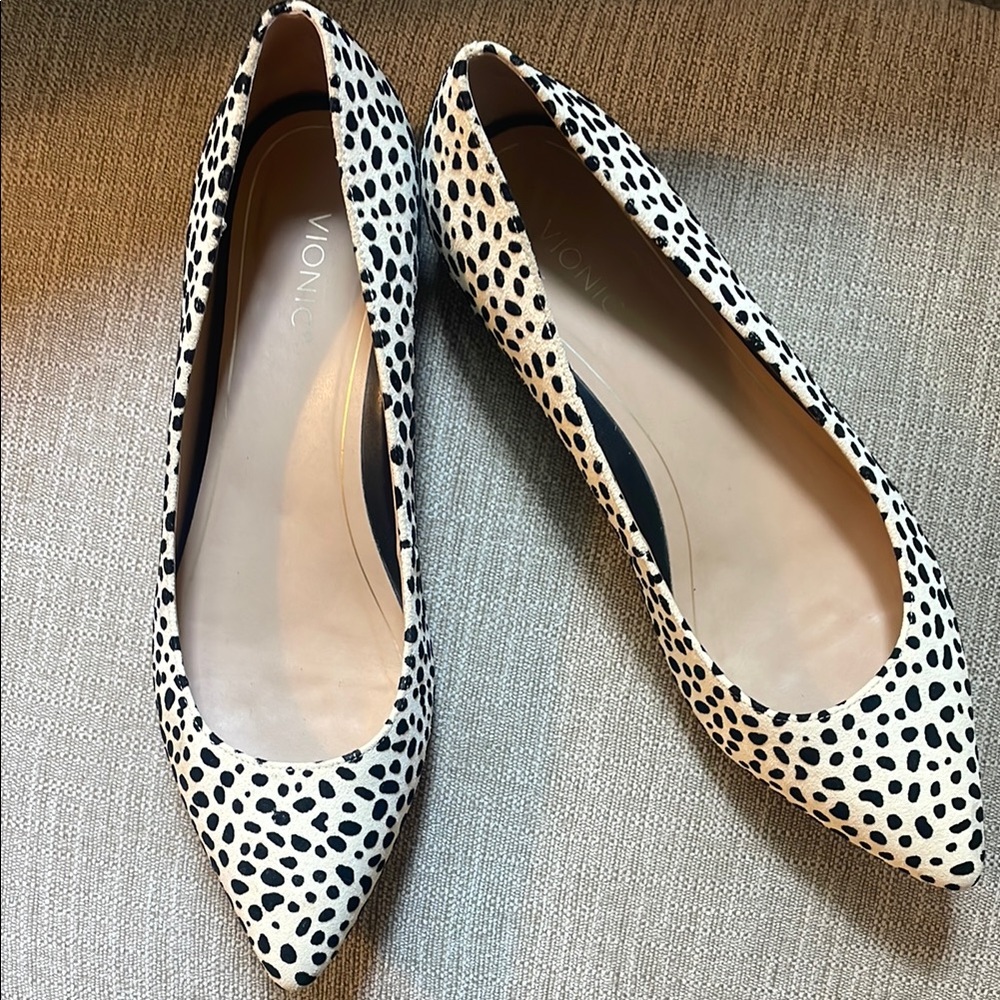 SOLD!!!VIONIC flats size 10, EUC! - Picture 2 of 10